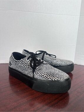 Etnies “Morison W’s” Animal Print Platform Sneakers